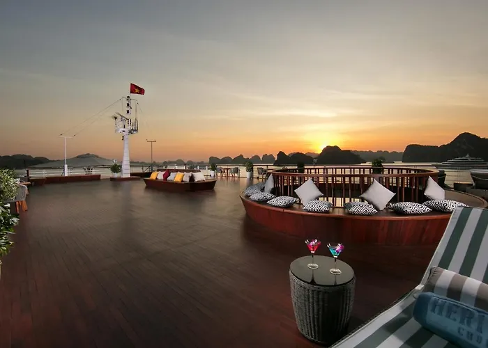  Heritage Cruises Binh Chuan Cat Ba Archipelago