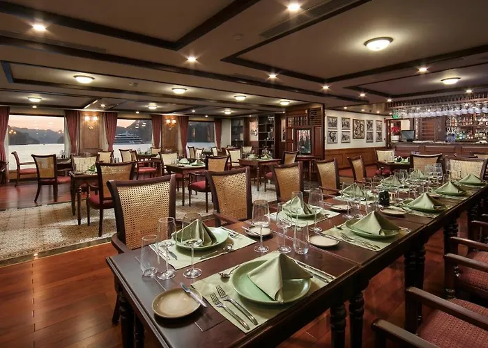  Heritage Cruises Binh Chuan Cat Ba Archipelago Hạ Long