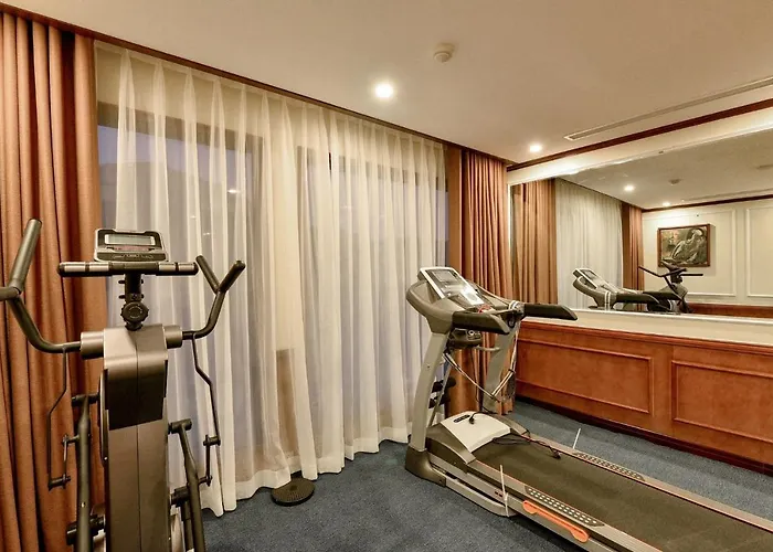  Heritage Cruises Binh Chuan Cat Ba Archipelago 5*