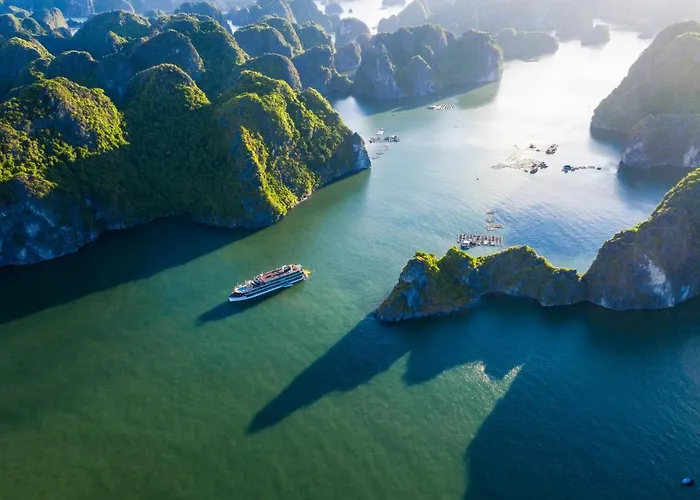 Heritage Cruises Binh Chuan Cat Ba Archipelago Hạ Long